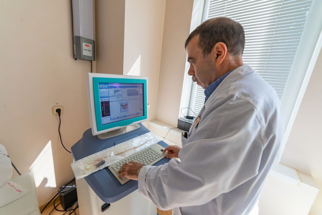 dispositivo estacionario para el tratamiento de la prostatitis